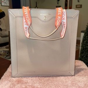 Tan Michael Kors laptop bag